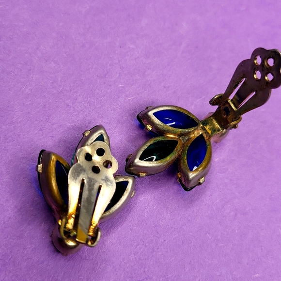 Vintage Earrings - Picture 4 of 4